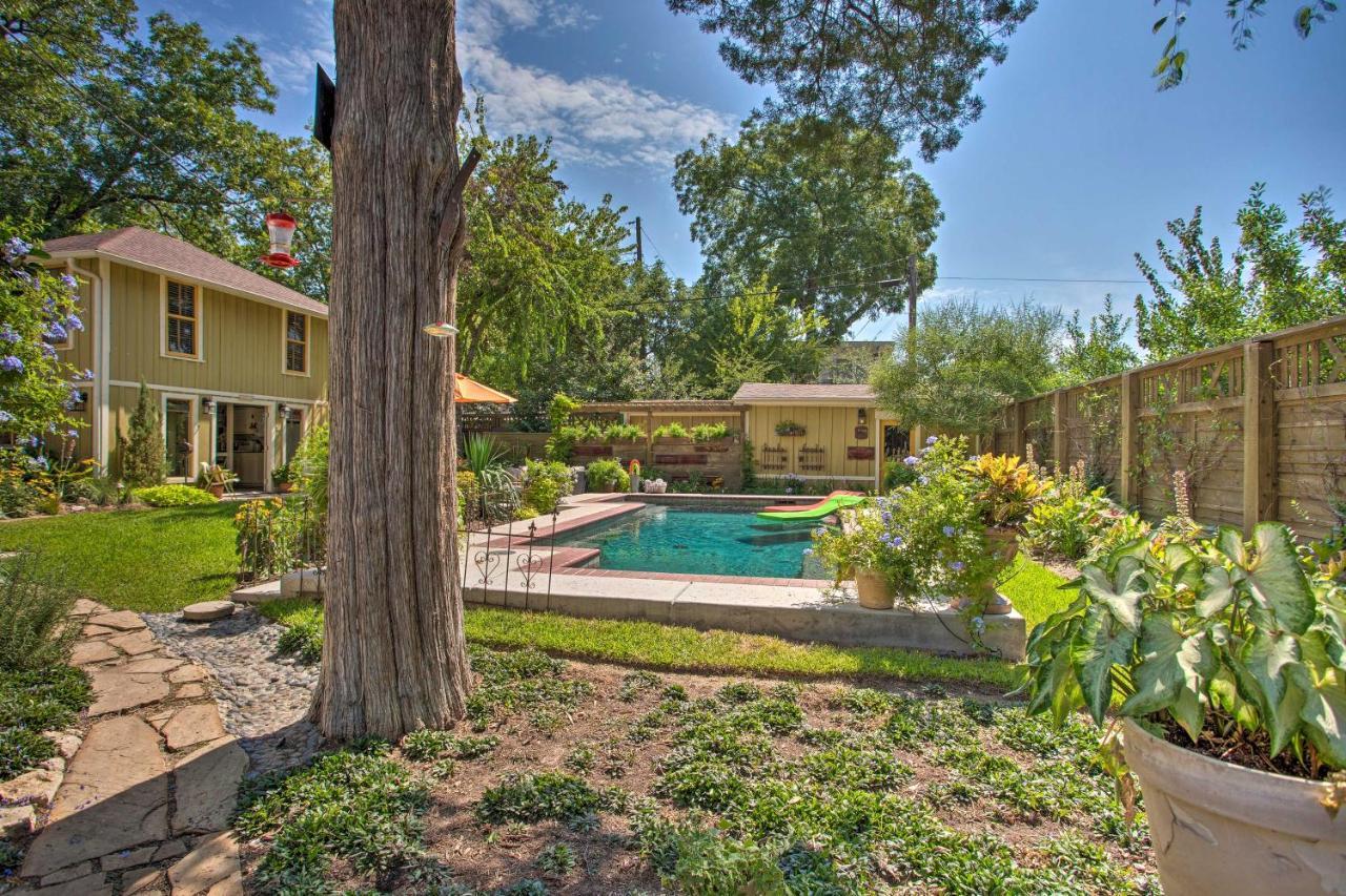 Historic Fort Worth Cottage With Shared Pool! Exterior photo