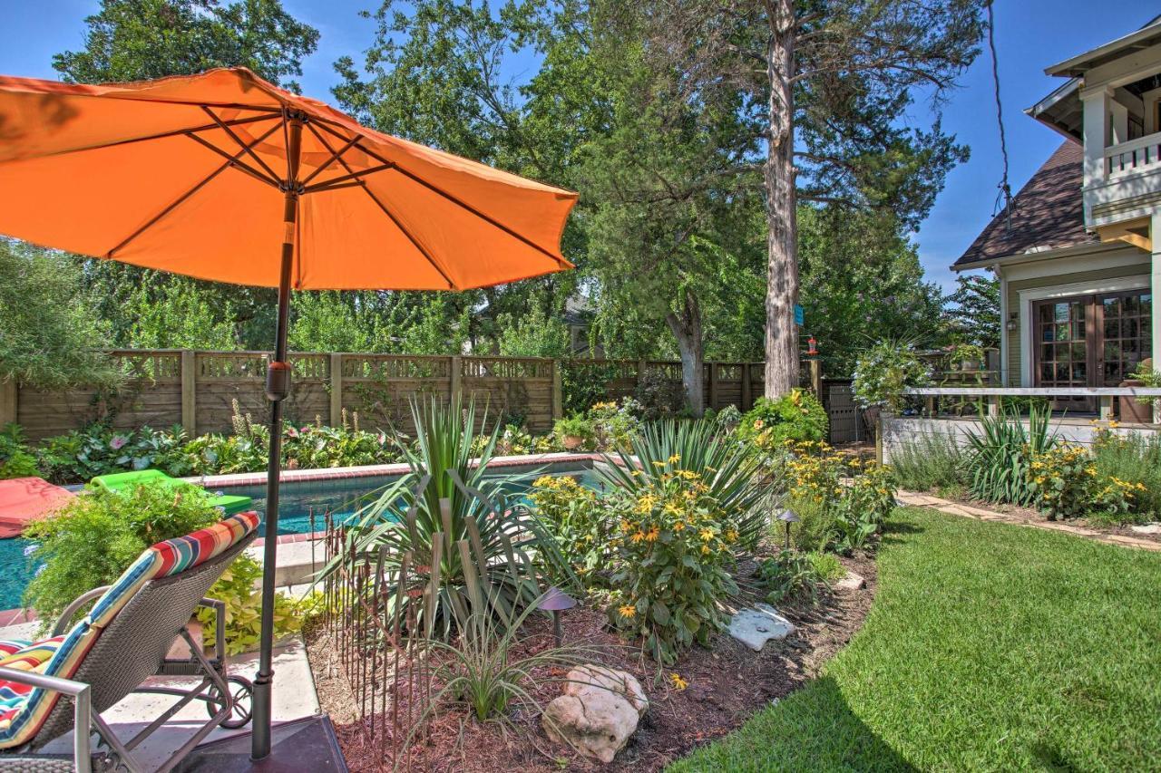 Historic Fort Worth Cottage With Shared Pool! Exterior photo